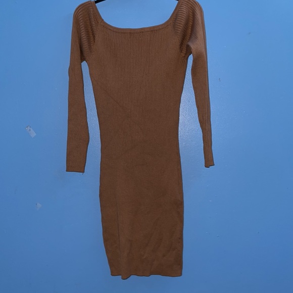 Dress - Picture 3 of 3